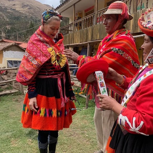 Cultural Exchange on Lares Trek Huilloc